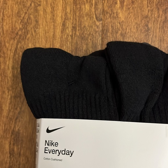 Nike Everyday Crew Cotton Cushioned Socks 6 Pack - Picture 4 of 17